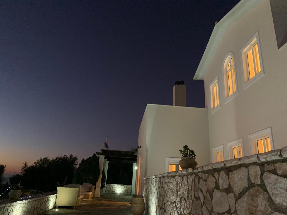 Amazing Villa With Private Pools And Sea Views Kastro-Kyllini Εξωτερικό φωτογραφία