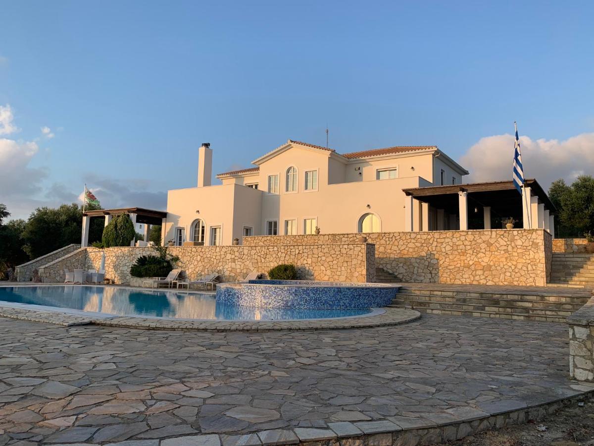 Amazing Villa With Private Pools And Sea Views Kastro-Kyllini Εξωτερικό φωτογραφία