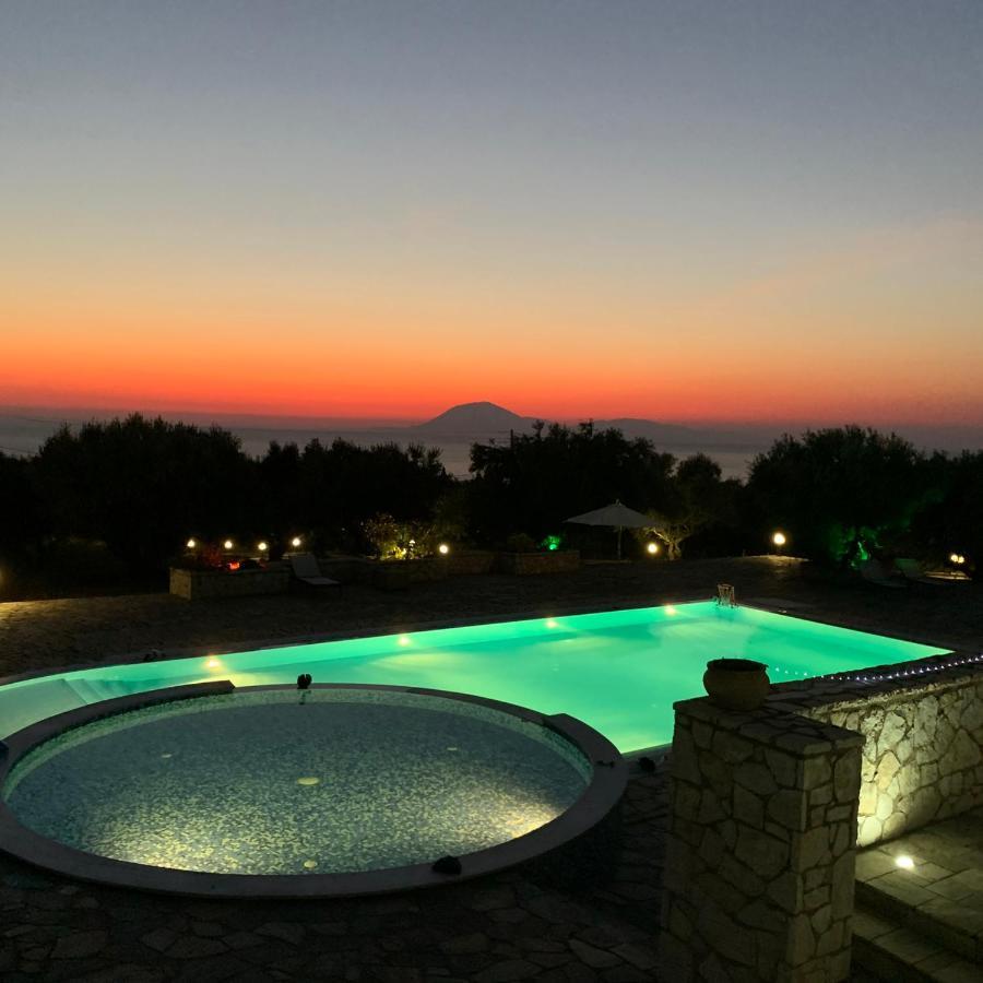 Amazing Villa With Private Pools And Sea Views Kastro-Kyllini Εξωτερικό φωτογραφία