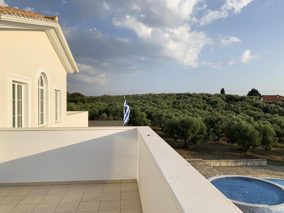 Amazing Villa With Private Pools And Sea Views Kastro-Kyllini Εξωτερικό φωτογραφία