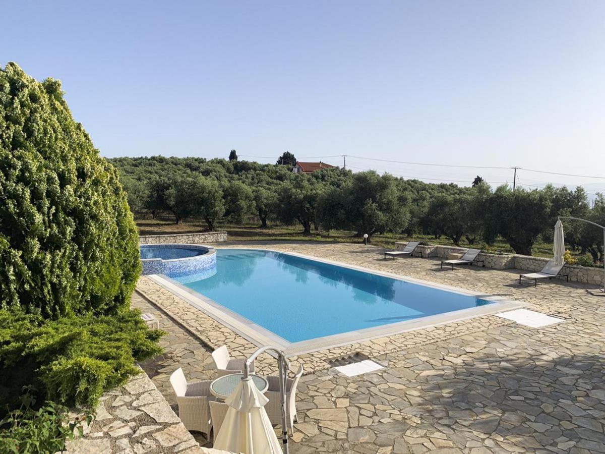 Amazing Villa With Private Pools And Sea Views Kastro-Kyllini Εξωτερικό φωτογραφία