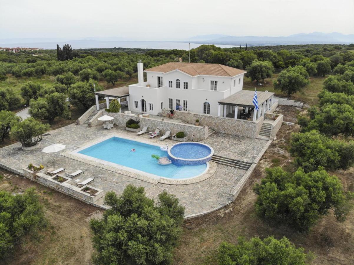 Amazing Villa With Private Pools And Sea Views Kastro-Kyllini Εξωτερικό φωτογραφία